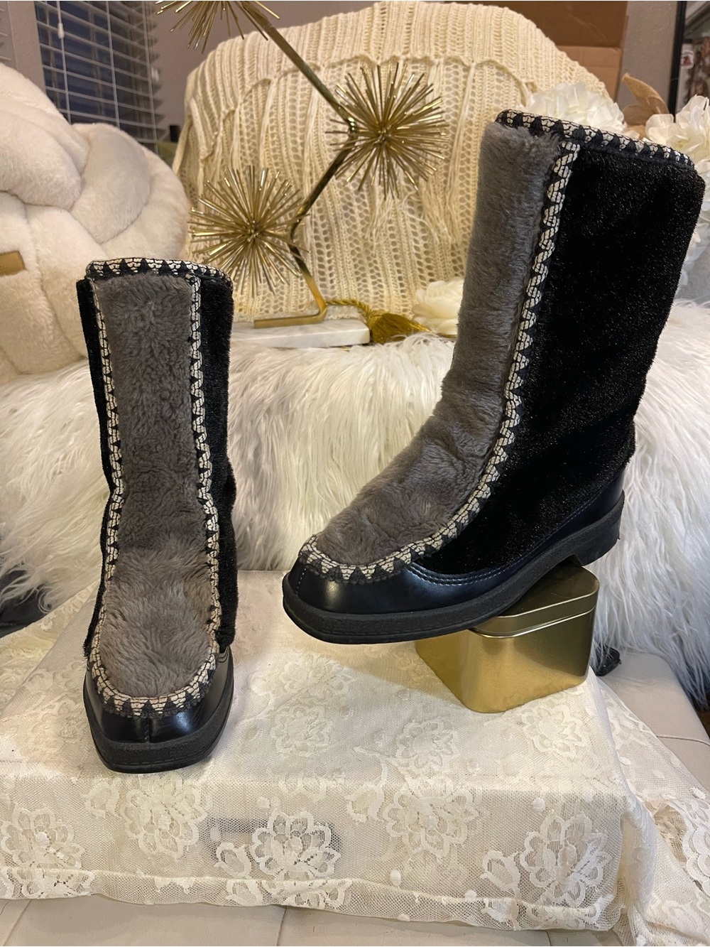 Snowland EUC/VINTAGE 60’s-70’s “Yodeler” Sherpa Boots in Black/Gray Faux Fur
